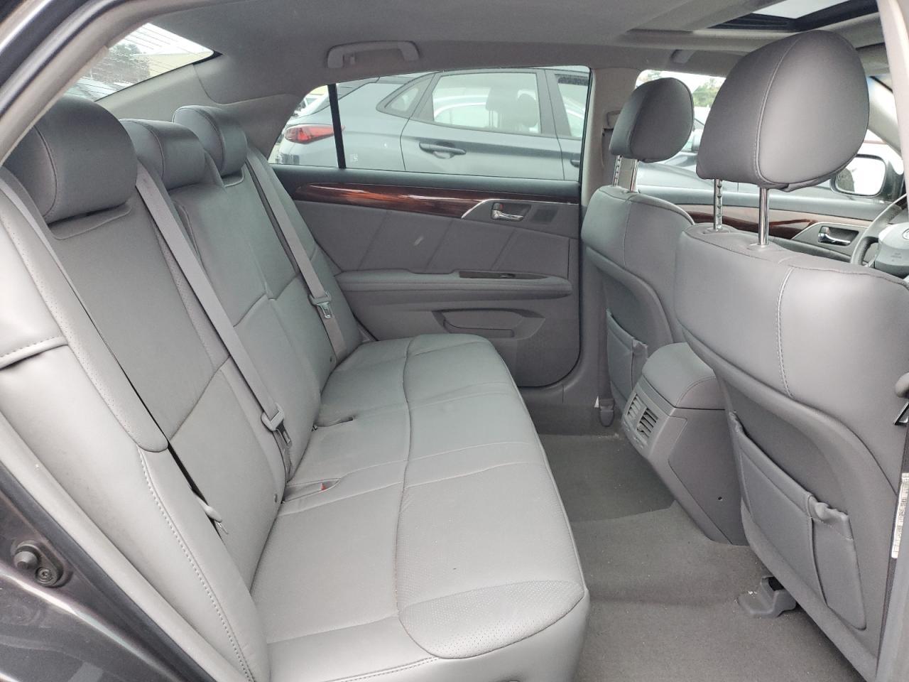 2008 Toyota Avalon - Image 10