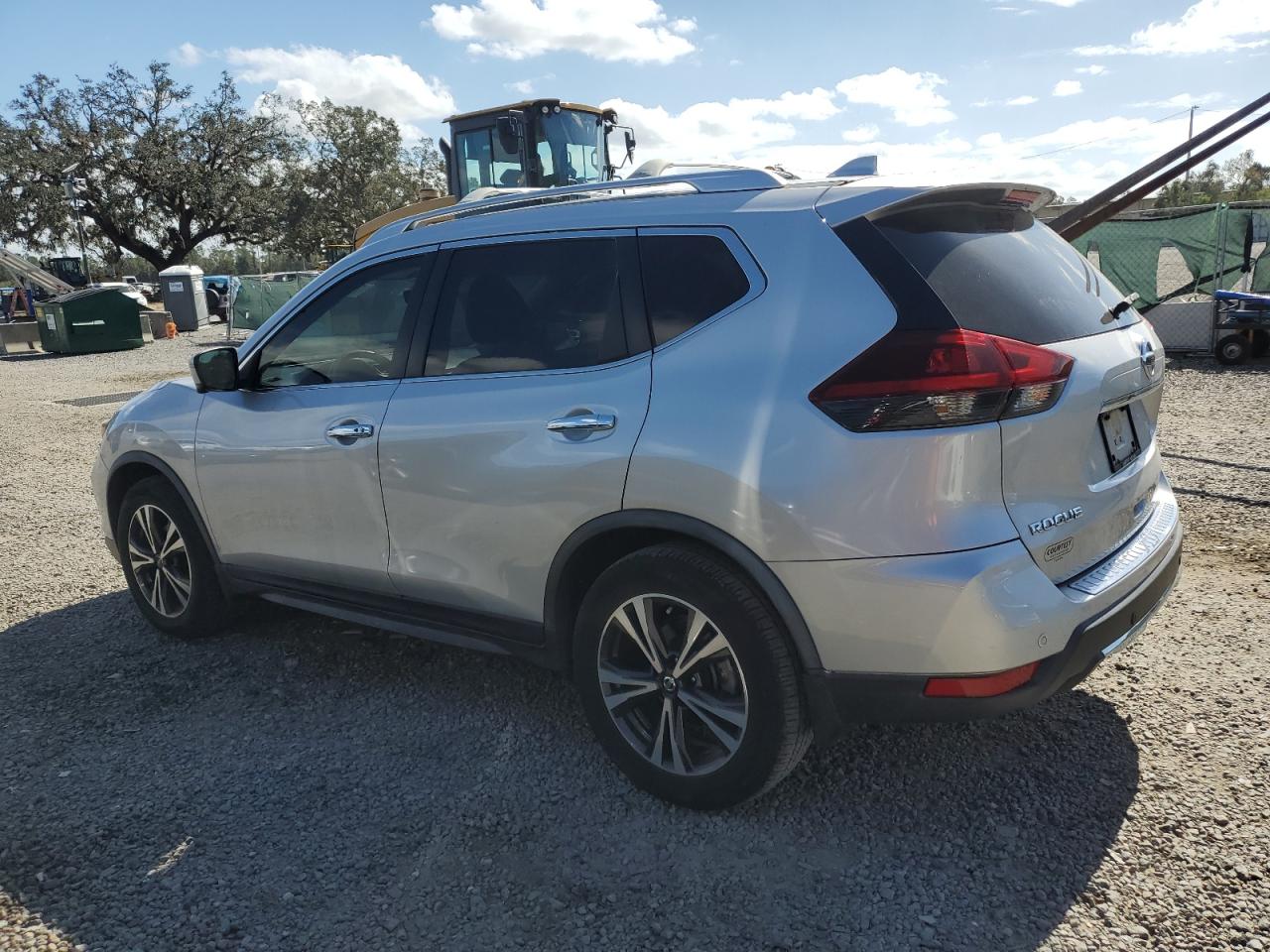 2019 Nissan Rogue - Image 2