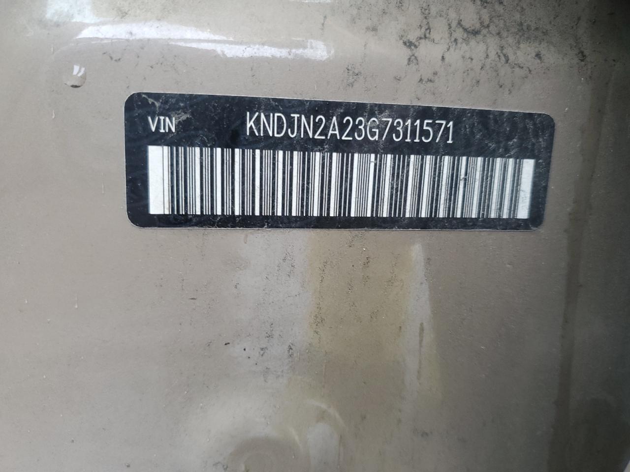 VIN KNDJN2A23G7311571 2016 KIA SOUL no.13