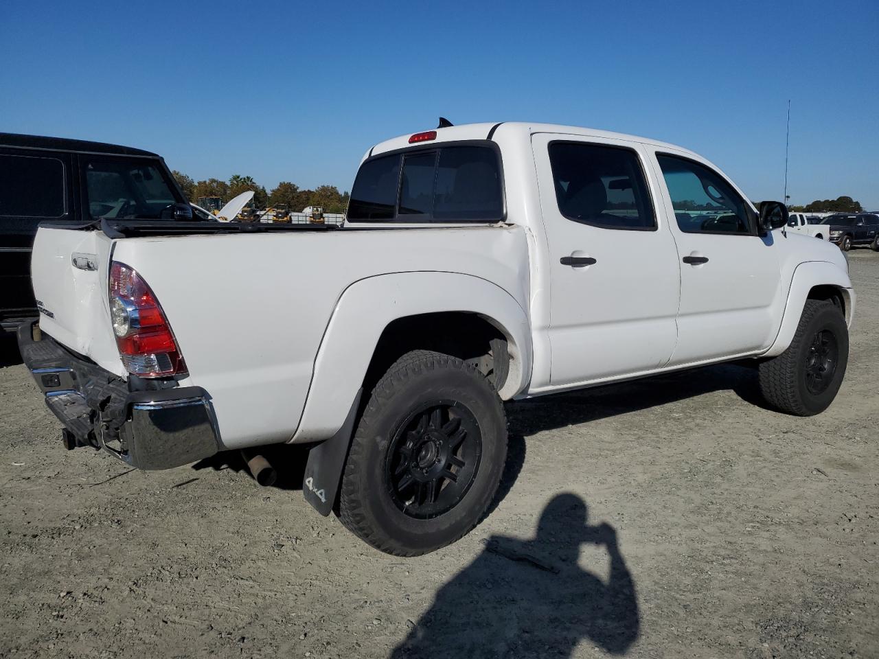 2014 Toyota Tacoma - Image 3