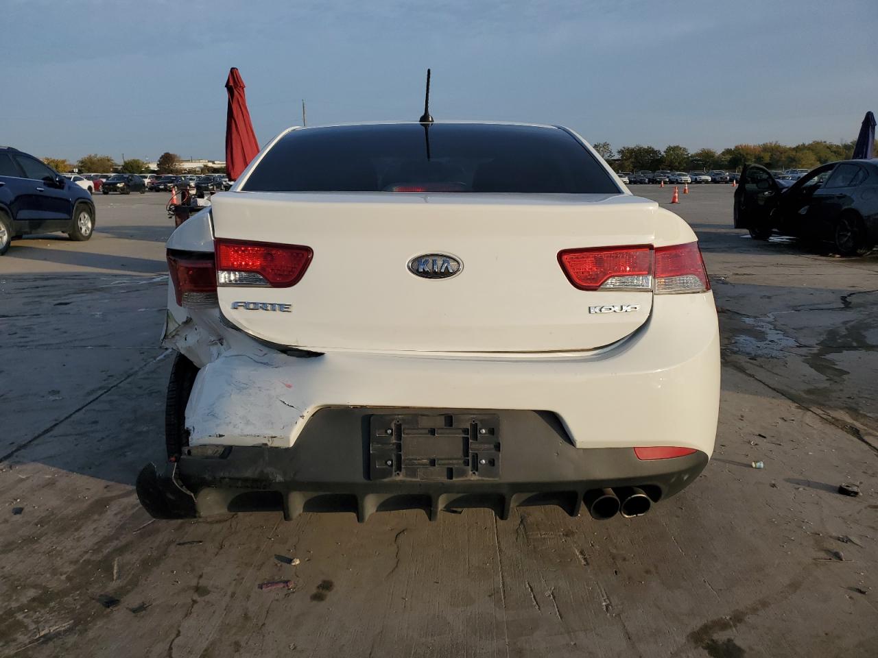 2012 Kia Forte Ex VIN: KNAFU6A21C5637517 Lot: 82631644