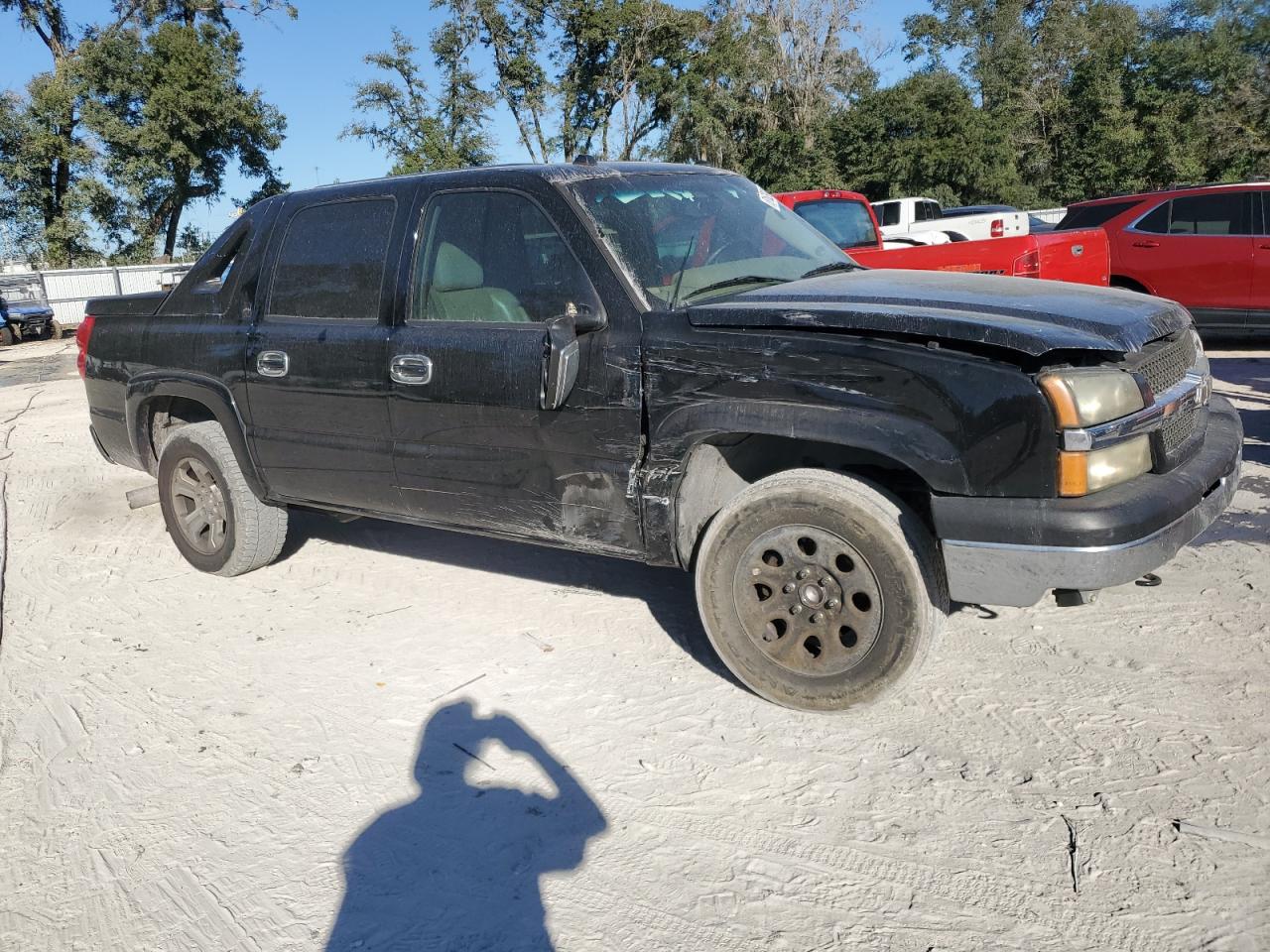 2005 Chevrolet Avalanche - Image 4