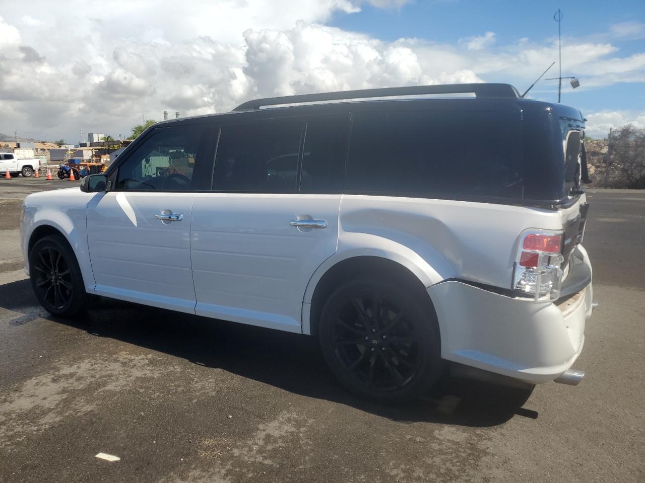 2019 Ford Flex - Image 2