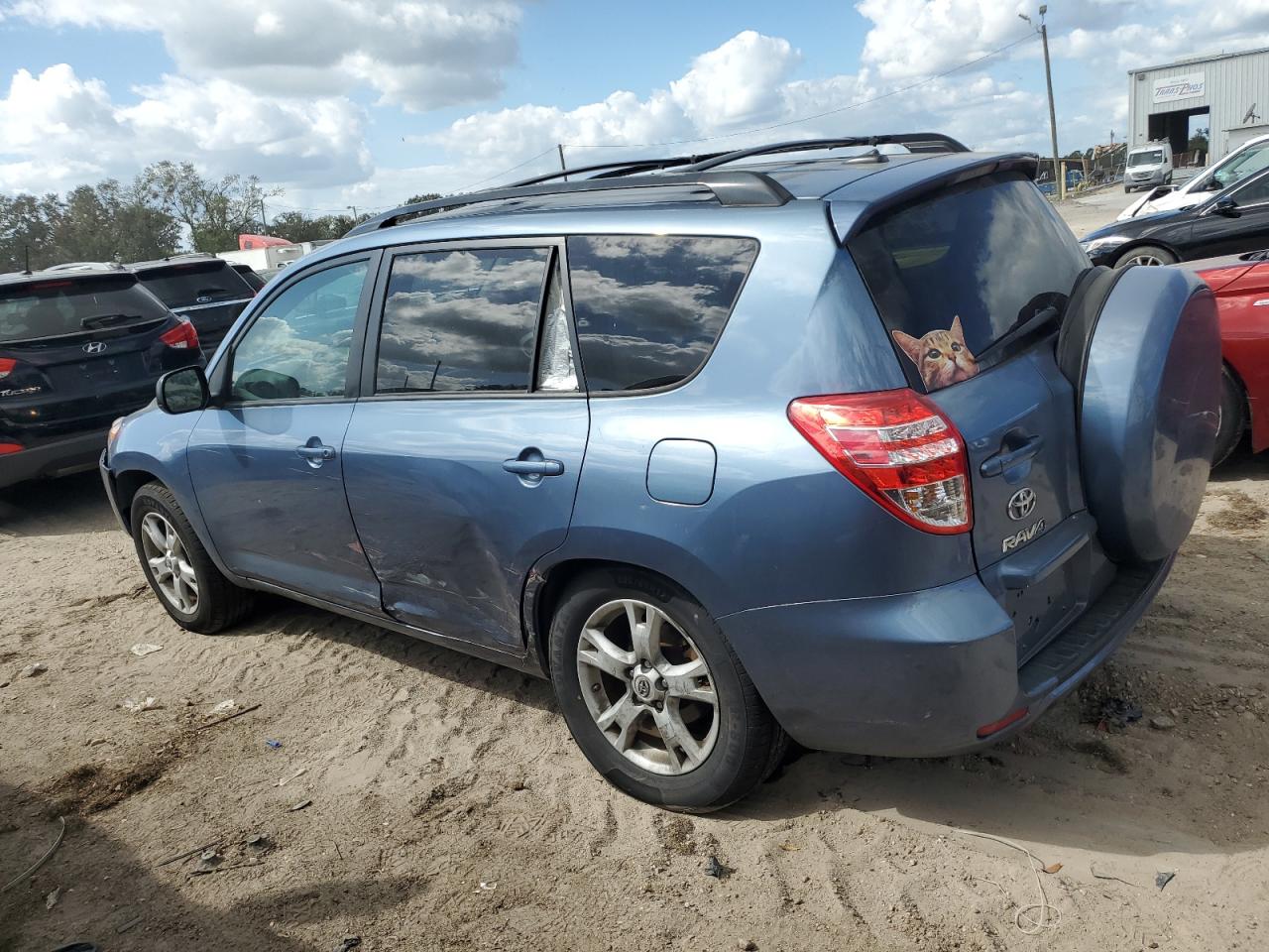 2012 Toyota RAV 4 - Image 2
