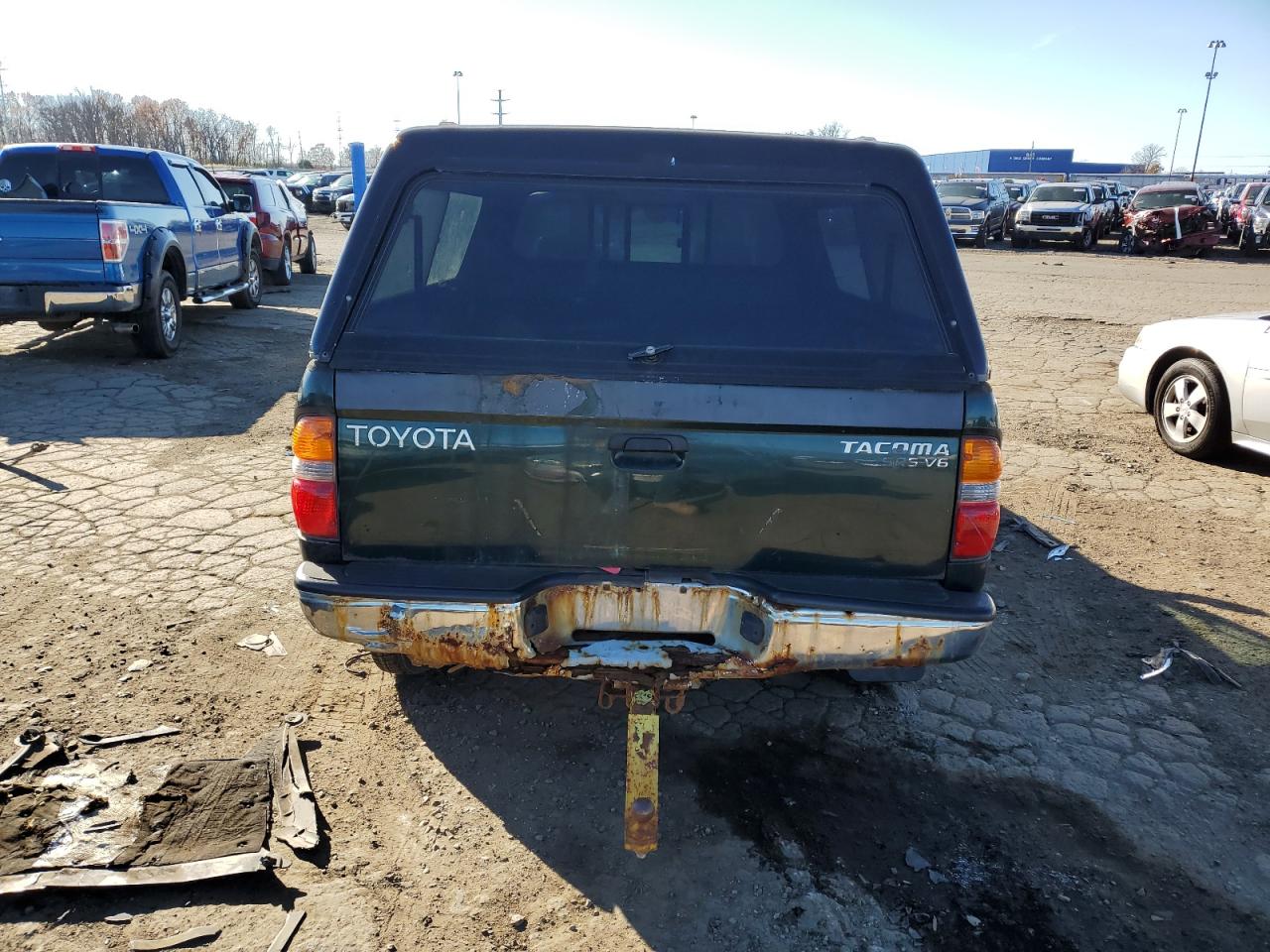 2001 Toyota Tacoma Xtracab VIN: 5TEWN72N81Z718555 Lot: 80207084