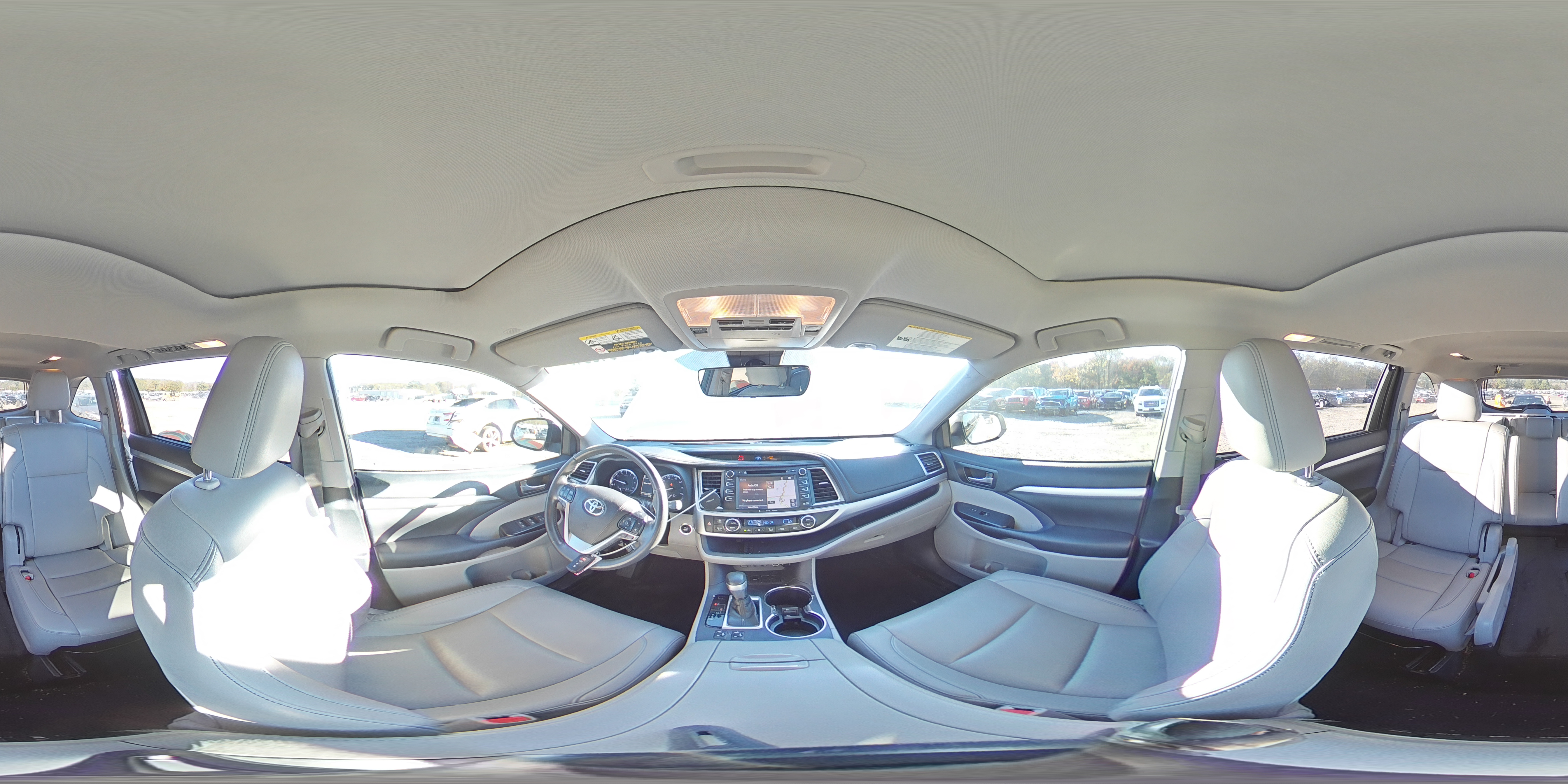 2019 Toyota Highlander - Image 14