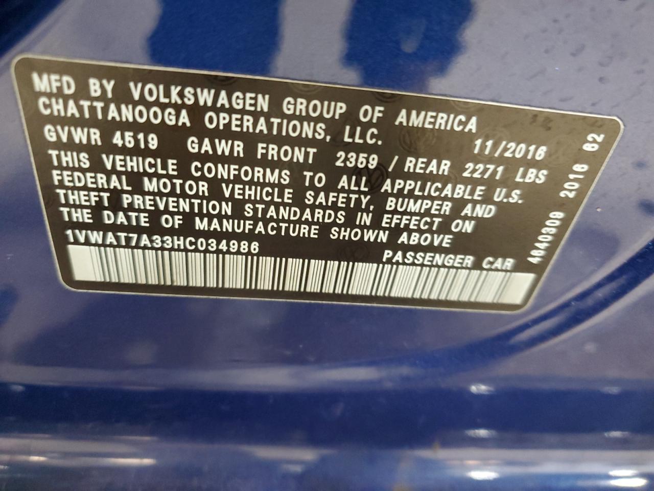 2017 Volkswagen Passat - Image 13