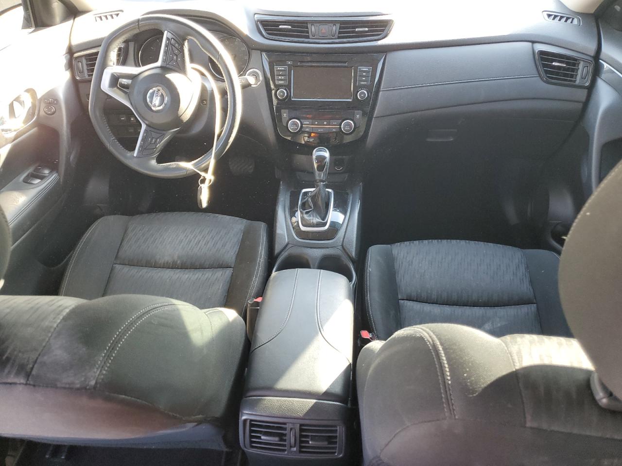 2018 Nissan Rogue - Image 8