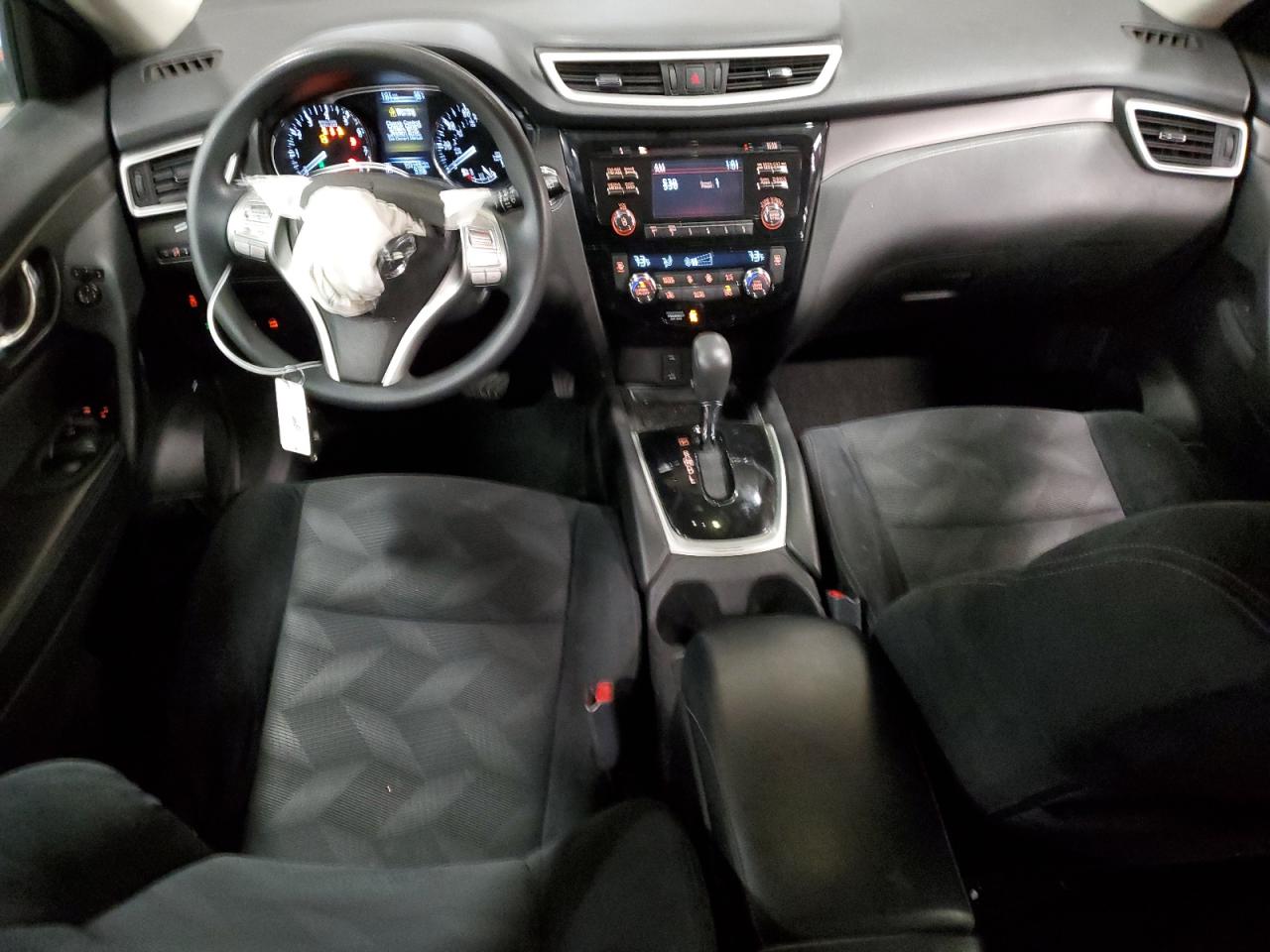 2015 Nissan Rogue - Image 8