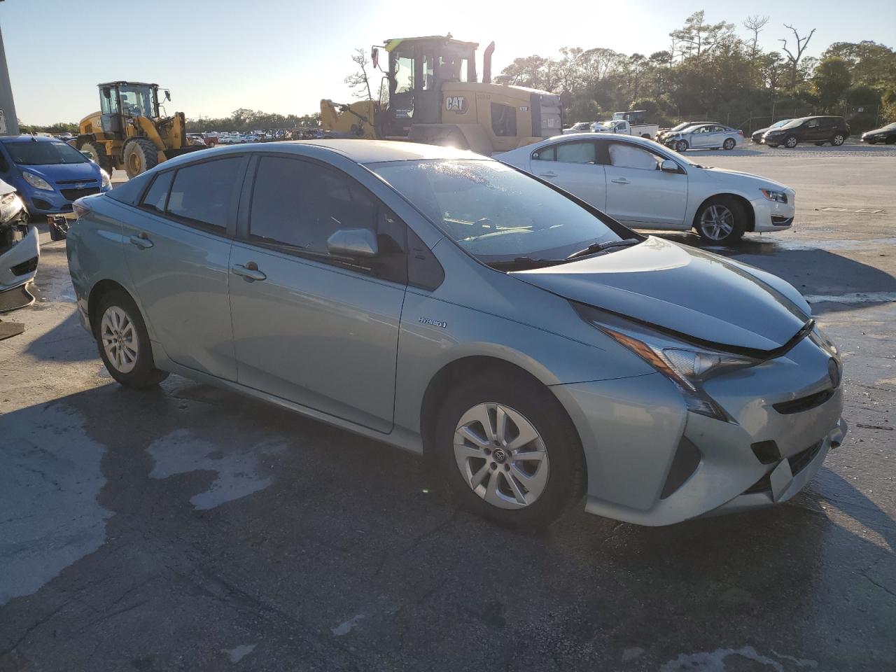 VIN JTDKBRFU9J3593102 2018 TOYOTA PRIUS no.4