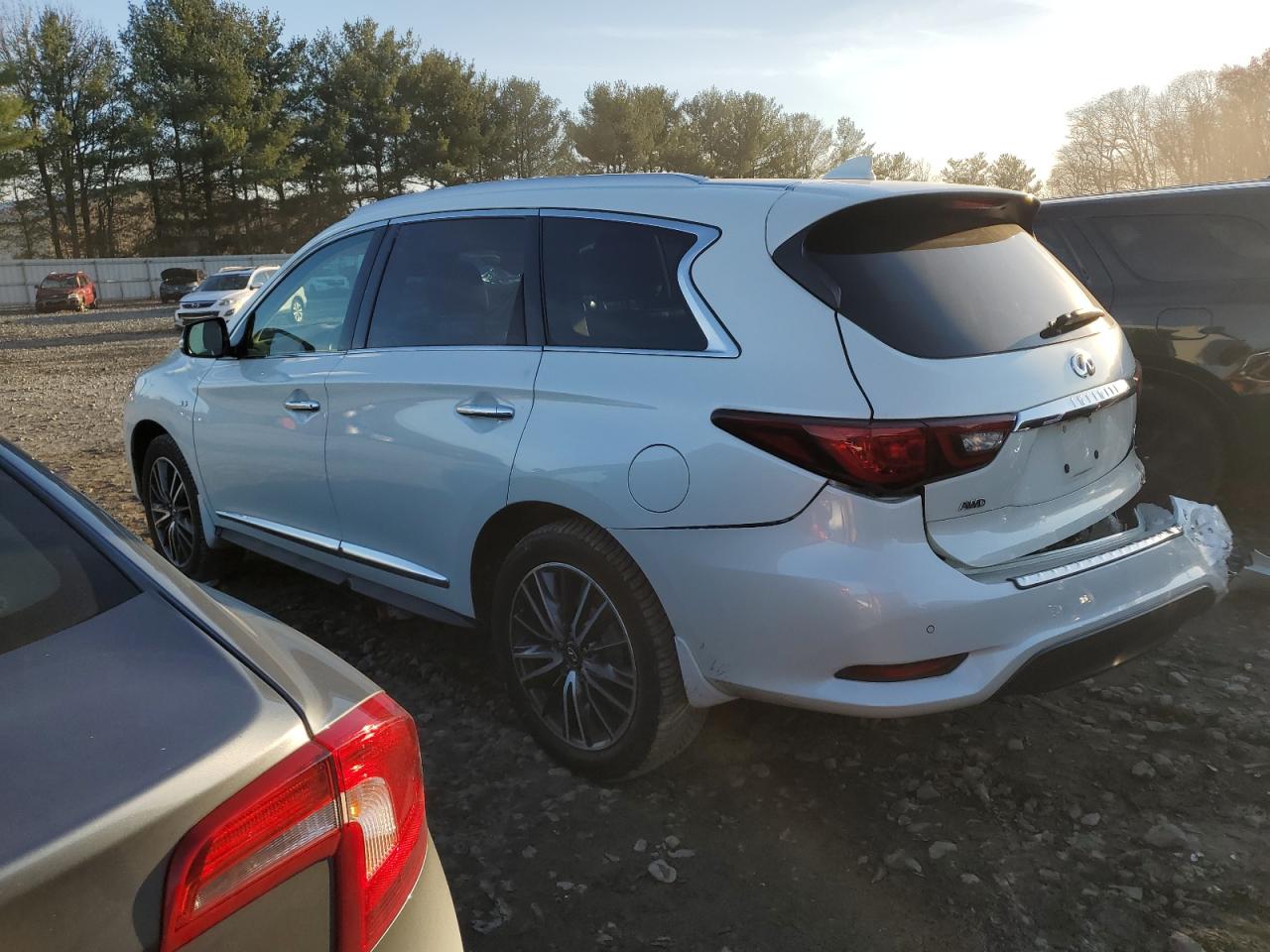 2020 Infiniti QX60 - Image 2