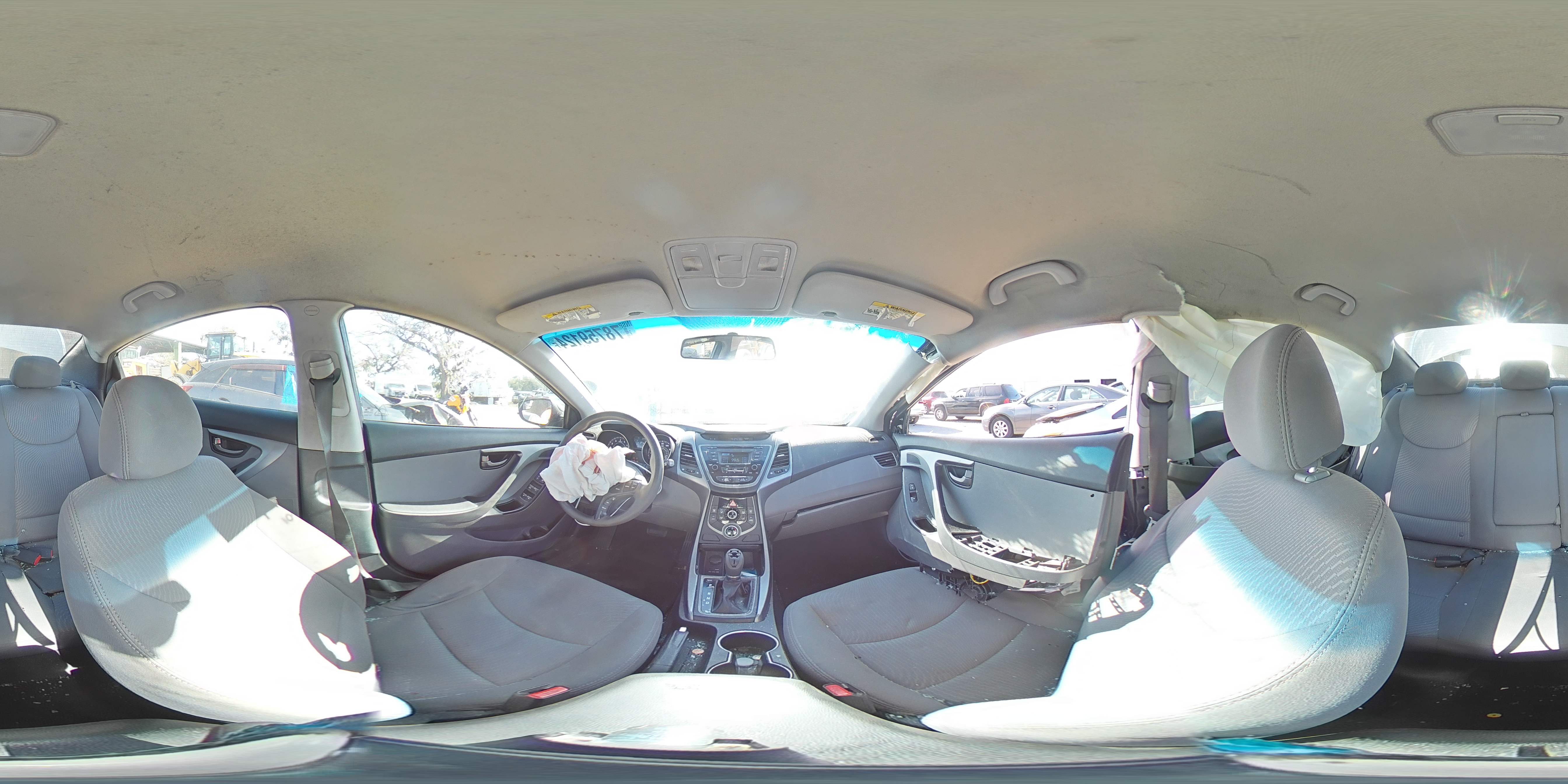 2014 Hyundai Elantra - Image 13
