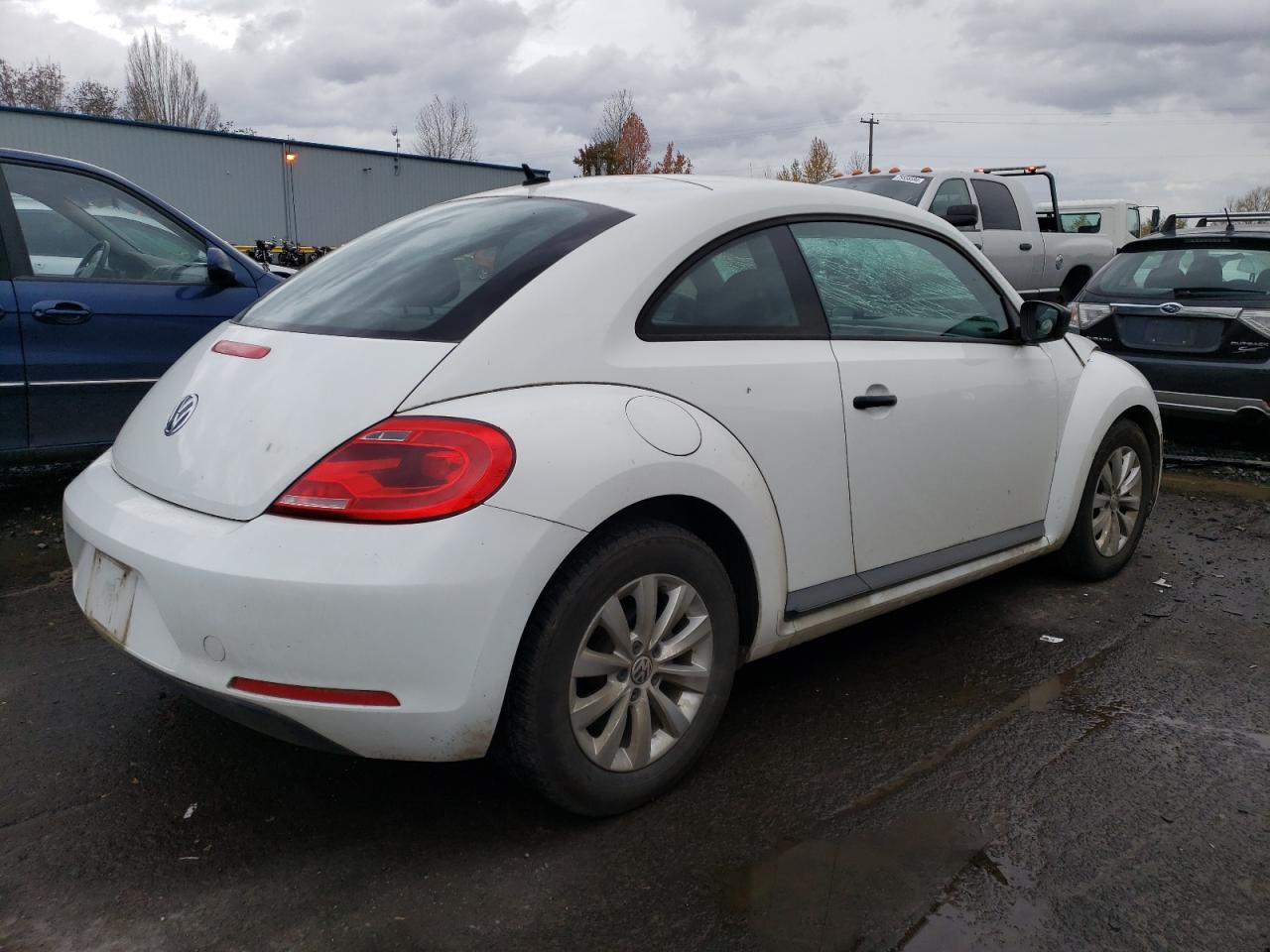 VIN 3VWF17AT2FM629979 2015 VOLKSWAGEN BEETLE no.3