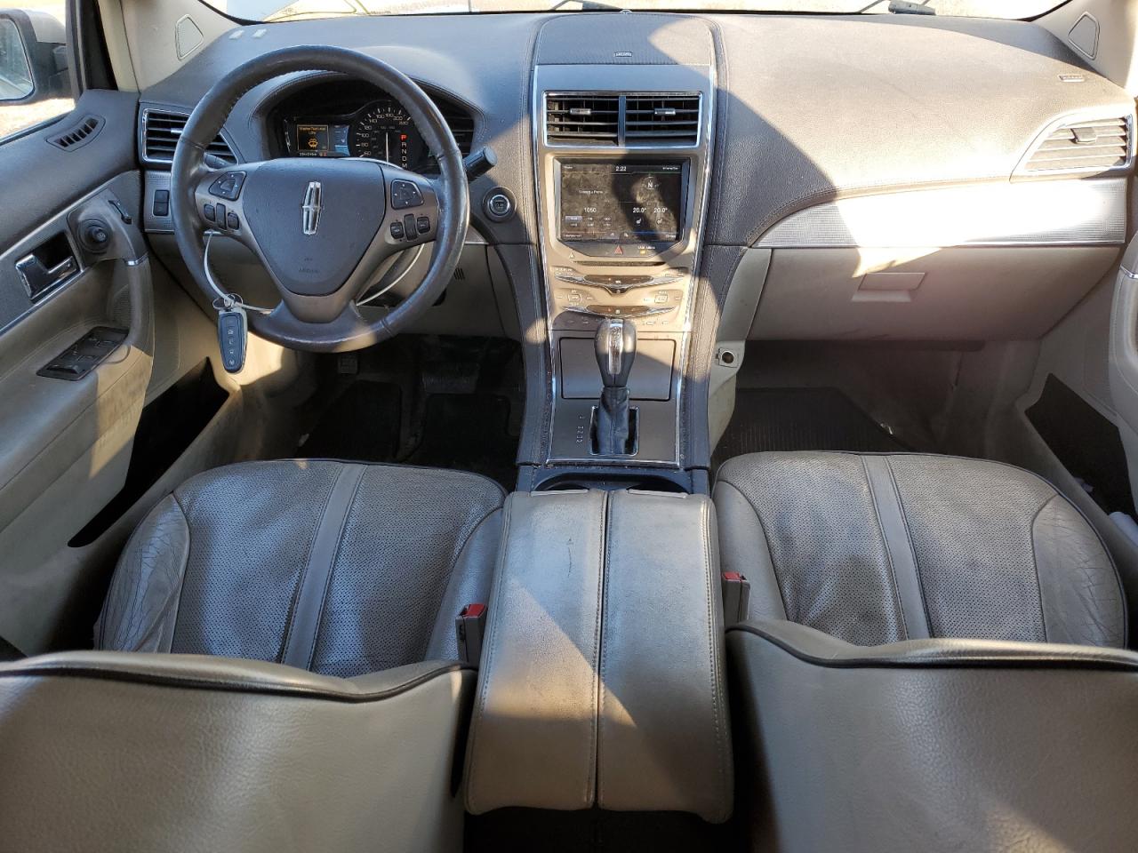 2011 Lincoln MKX - Image 8