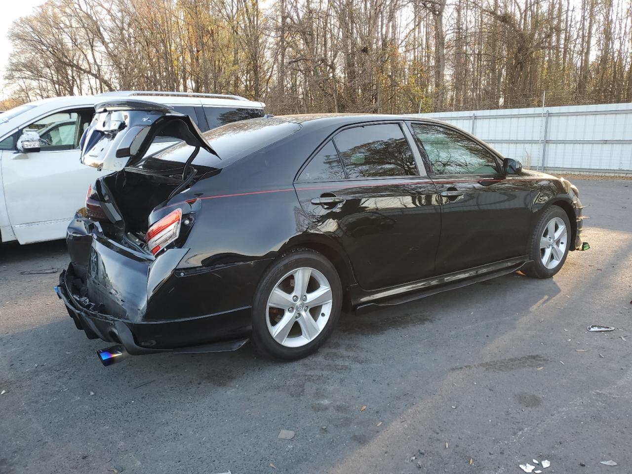 2010 Toyota Camry - Image 3