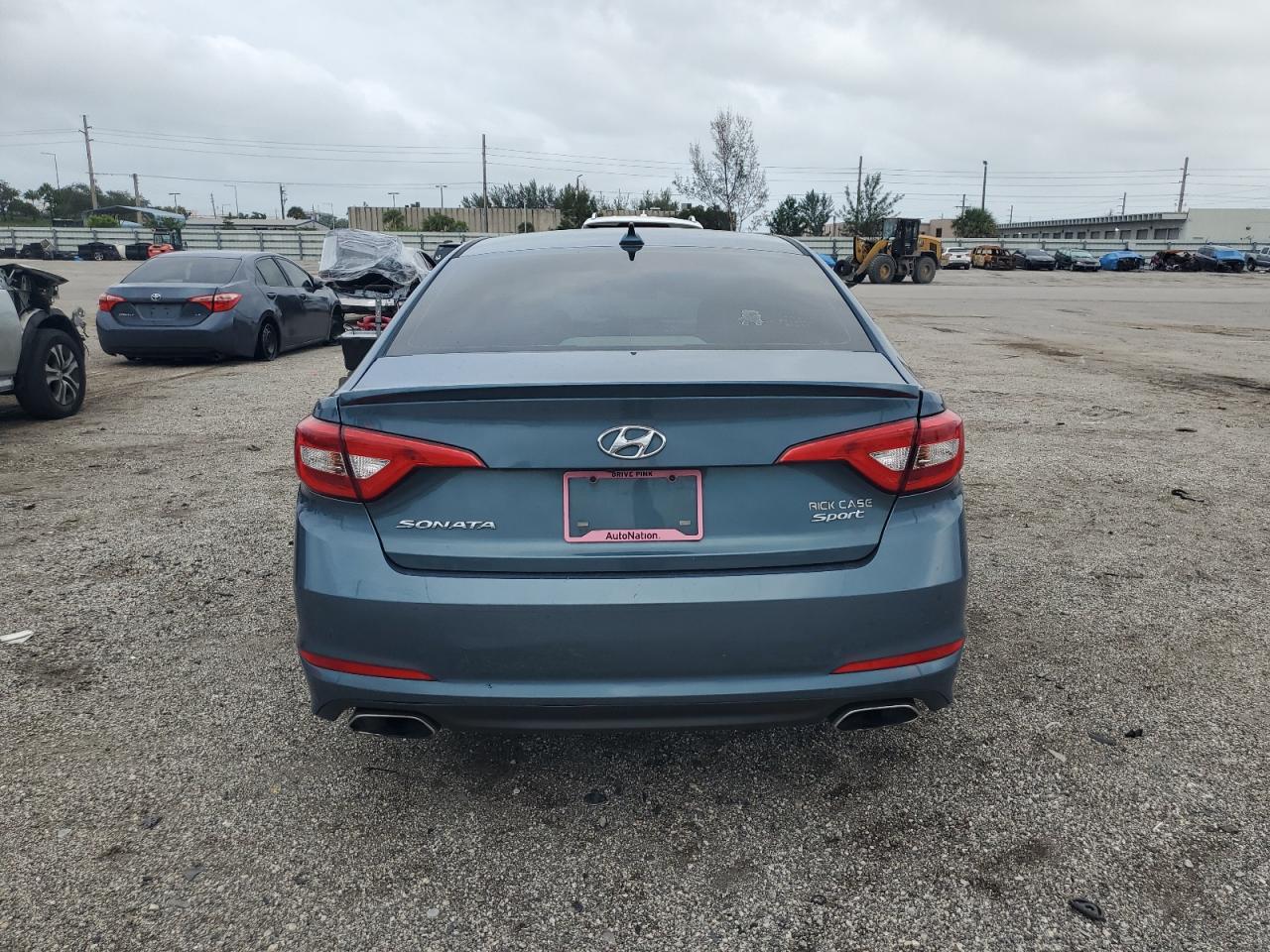 2017 Hyundai Sonata - Image 6