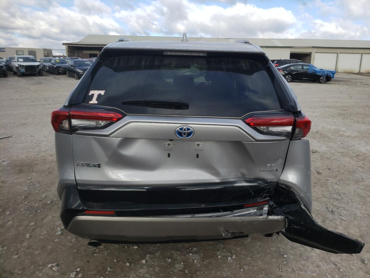 2022 Toyota RAV 4 - Image 6