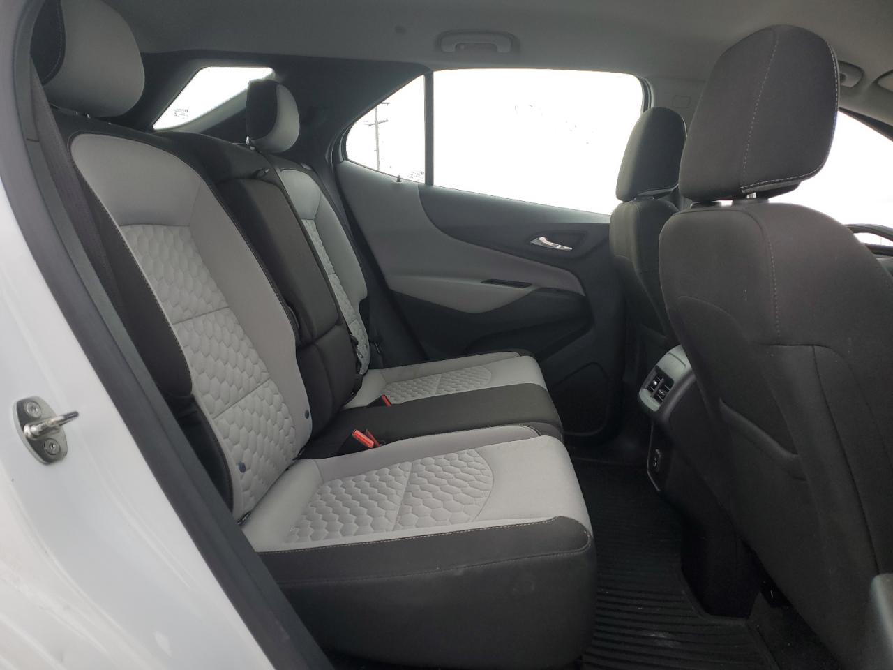 2020 Chevrolet Equinox - Image 11