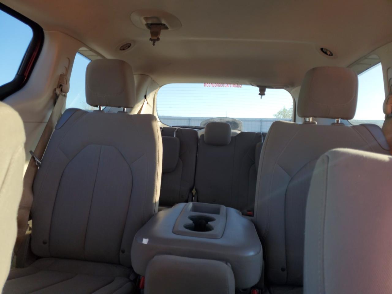 2019 Chrysler Pacifica - Image 10