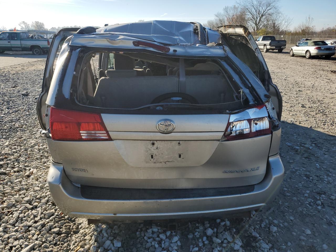 2005 Toyota Sienna - Image 6