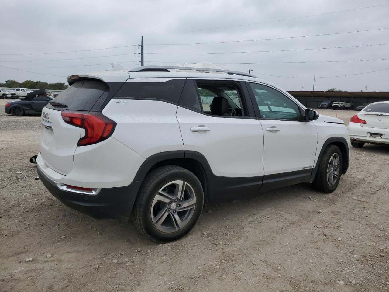 2021 GMC Terrain - Image 3