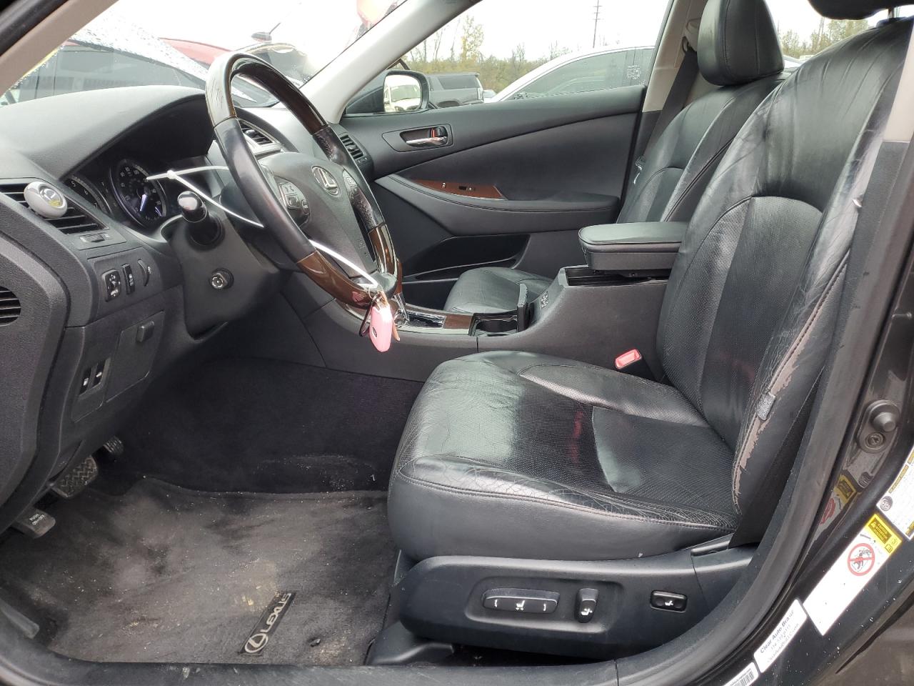 2010 Lexus ES - Image 7