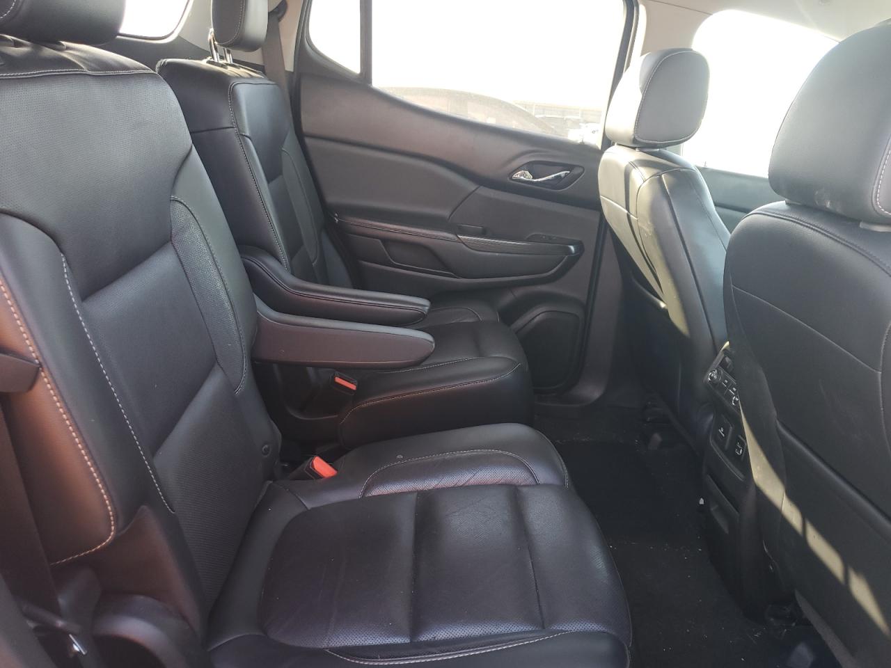 2018 GMC Acadia - Image 11