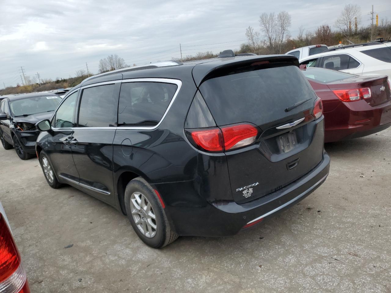 2020 Chrysler Pacifica - Image 2