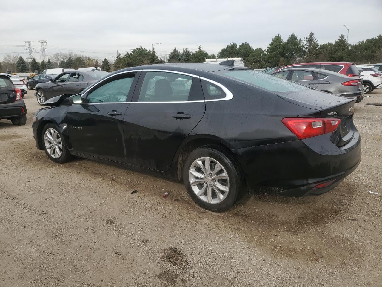2023 Chevrolet Malibu - Image 2