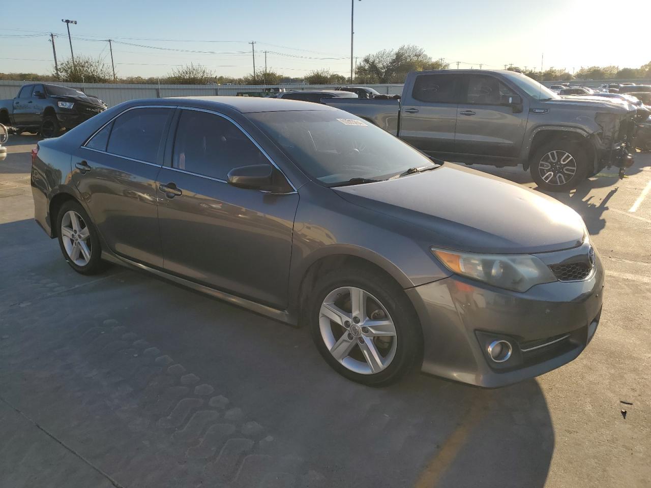 2014 Toyota Camry - Image 4