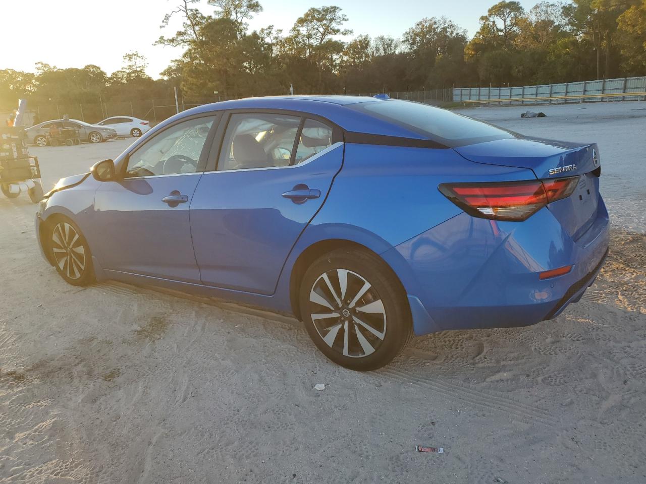 2022 Nissan Sentra - Image 2