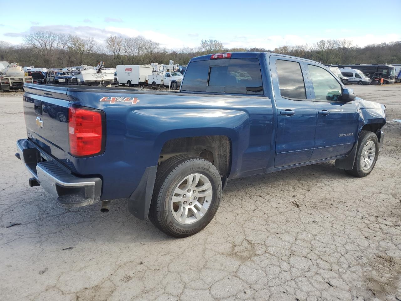 2016 Chevrolet Silverado - Image 3