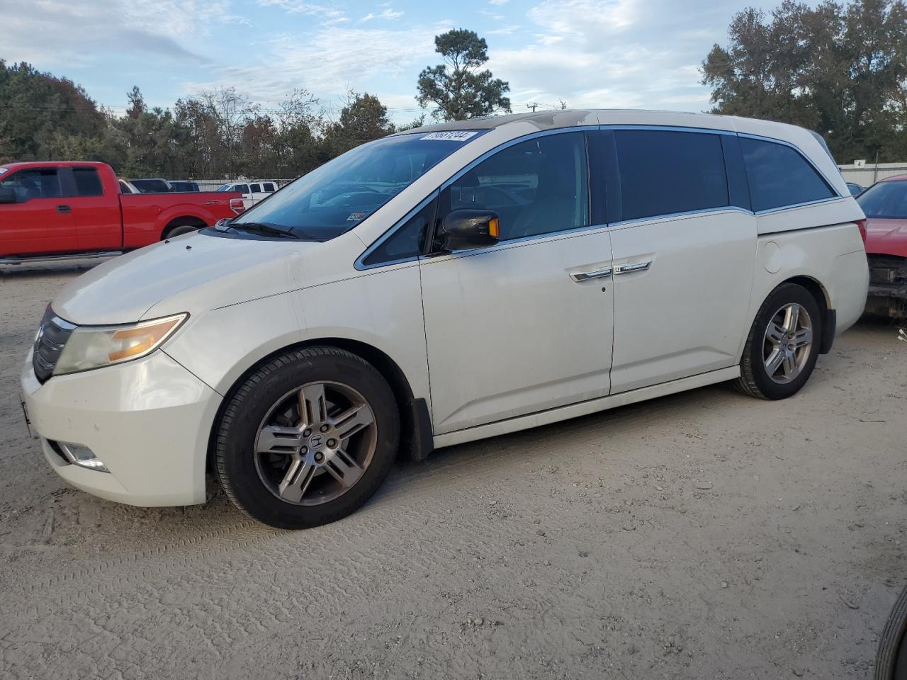2012 Honda Odyssey Touring на продаже в Hampton, VA - Side
