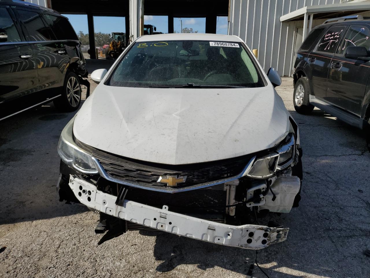 2017 Chevrolet Cruze - Image 5
