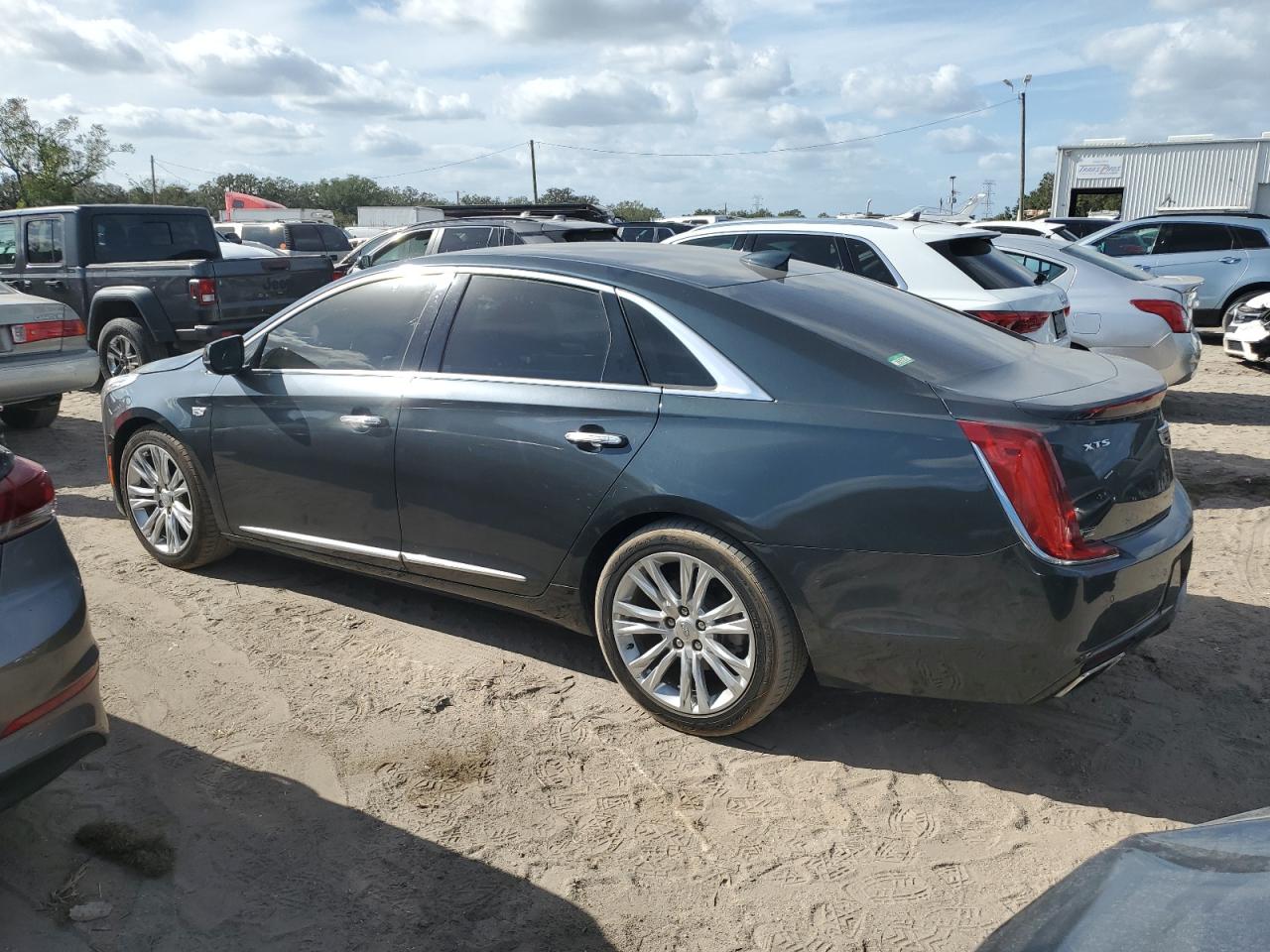 2019 Cadillac XTS - Image 2