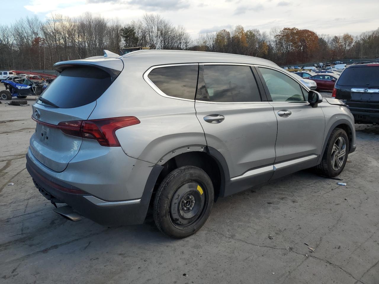2022 Hyundai Santa Fe - Image 3