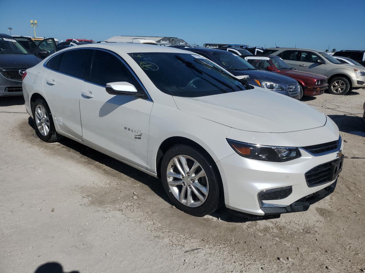 2017 Chevrolet Malibu - Image 4