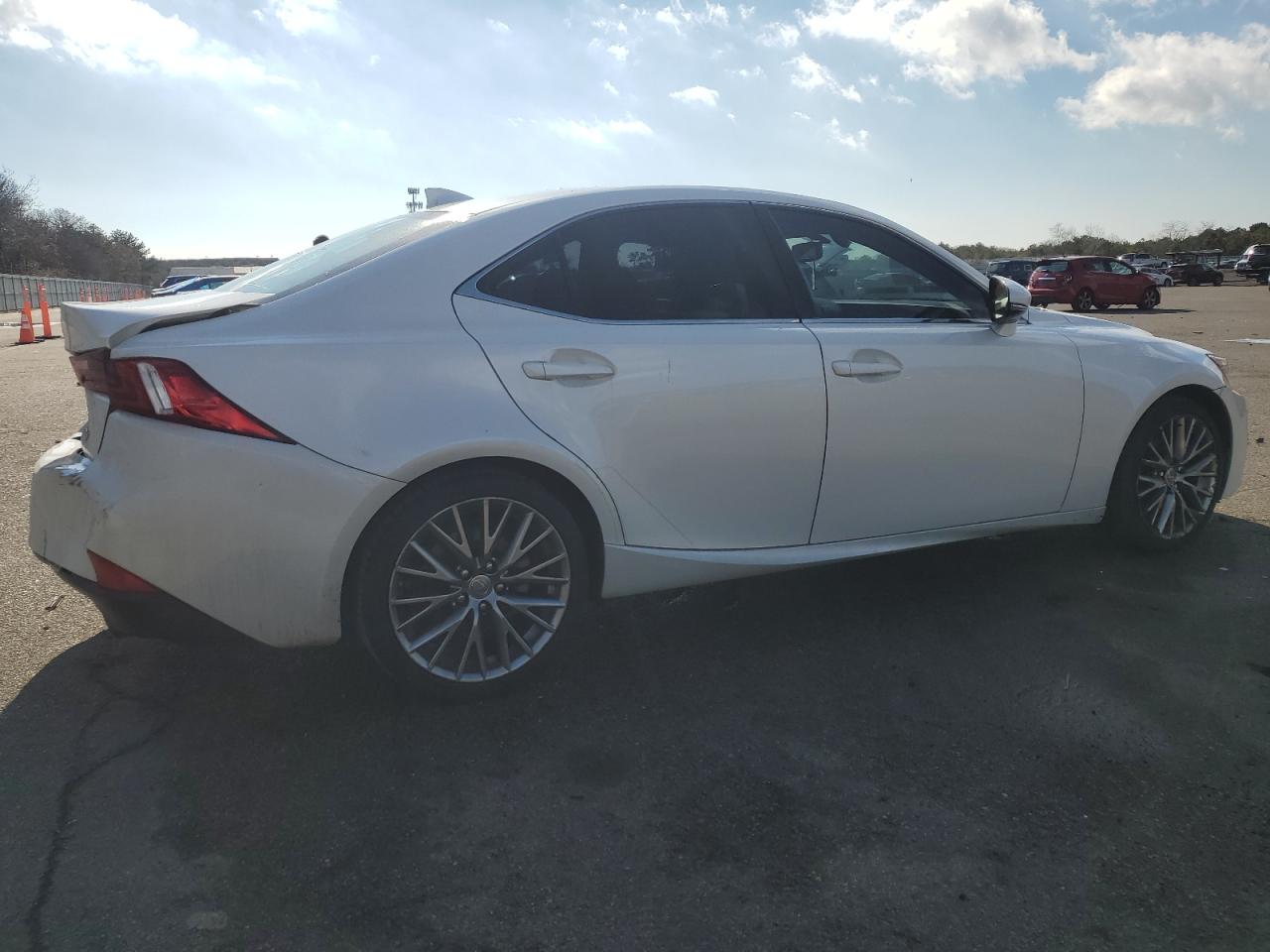 2014 Lexus IS - Image 3