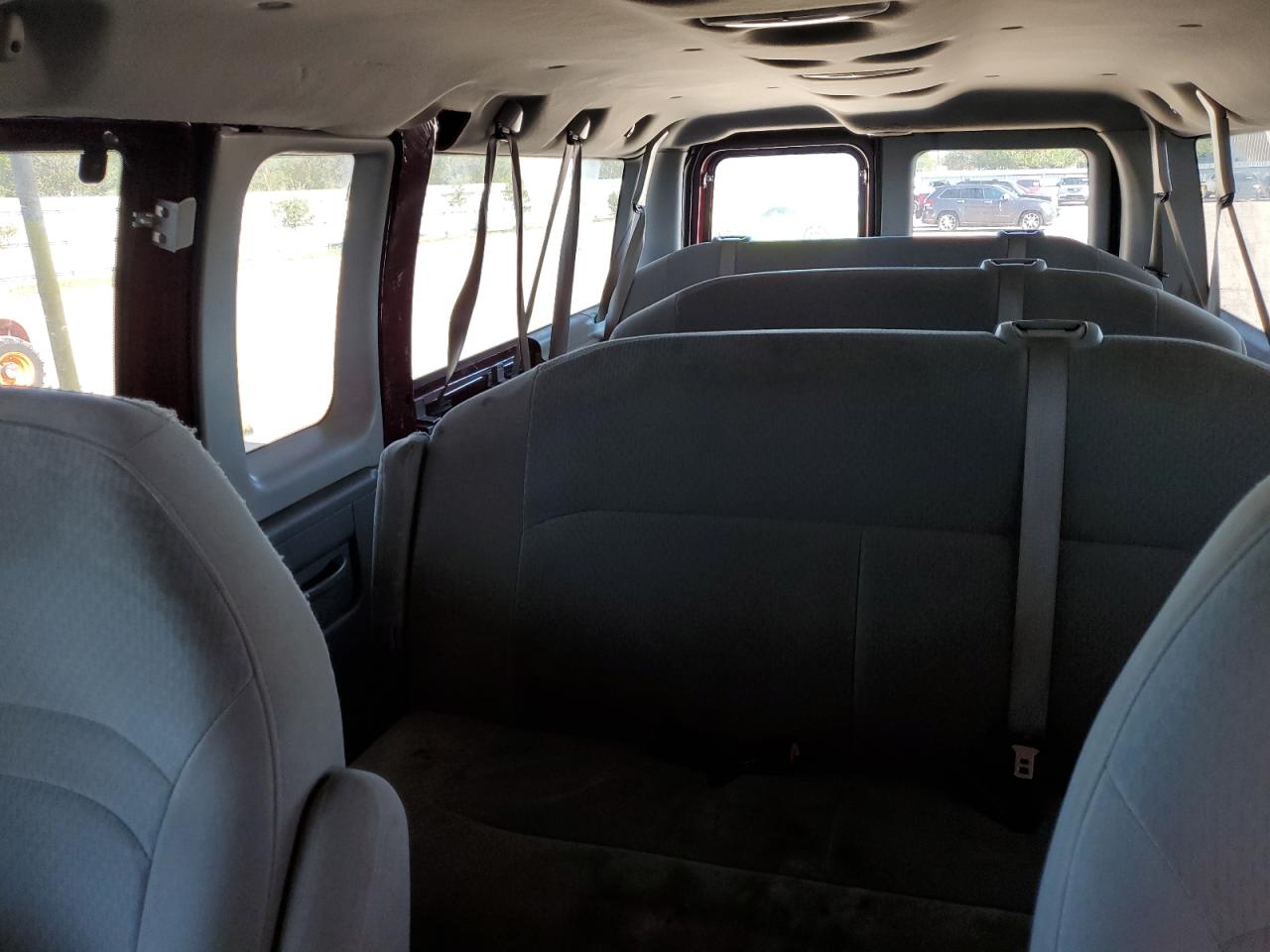 2008 Ford Econoline E350 Super Duty Wagon VIN: 1FBNE31L78DA73425 Lot: 83783695