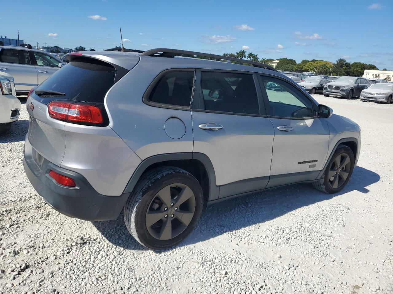 2016 Jeep Grand Cherokee - Image 3