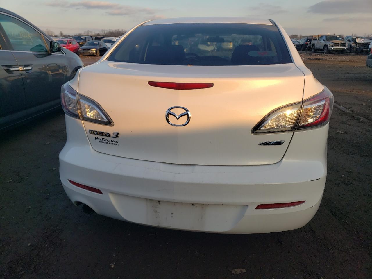 2012 Mazda 3 - Image 6