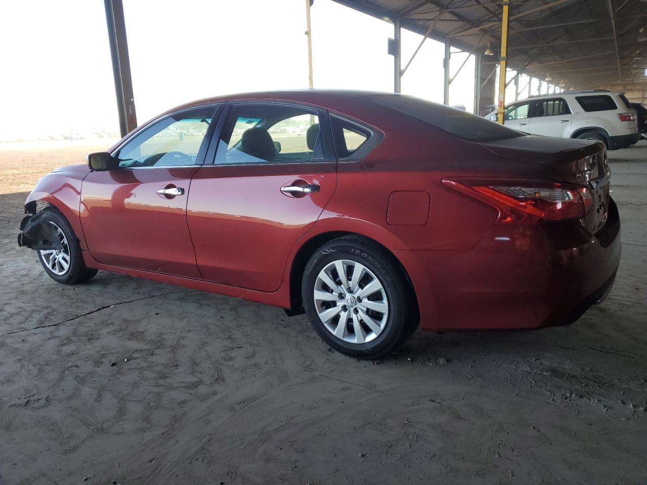 2016 Nissan Altima - Image 2