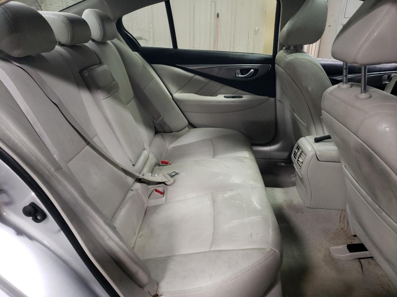 2017 Infiniti Q50 - Image 10