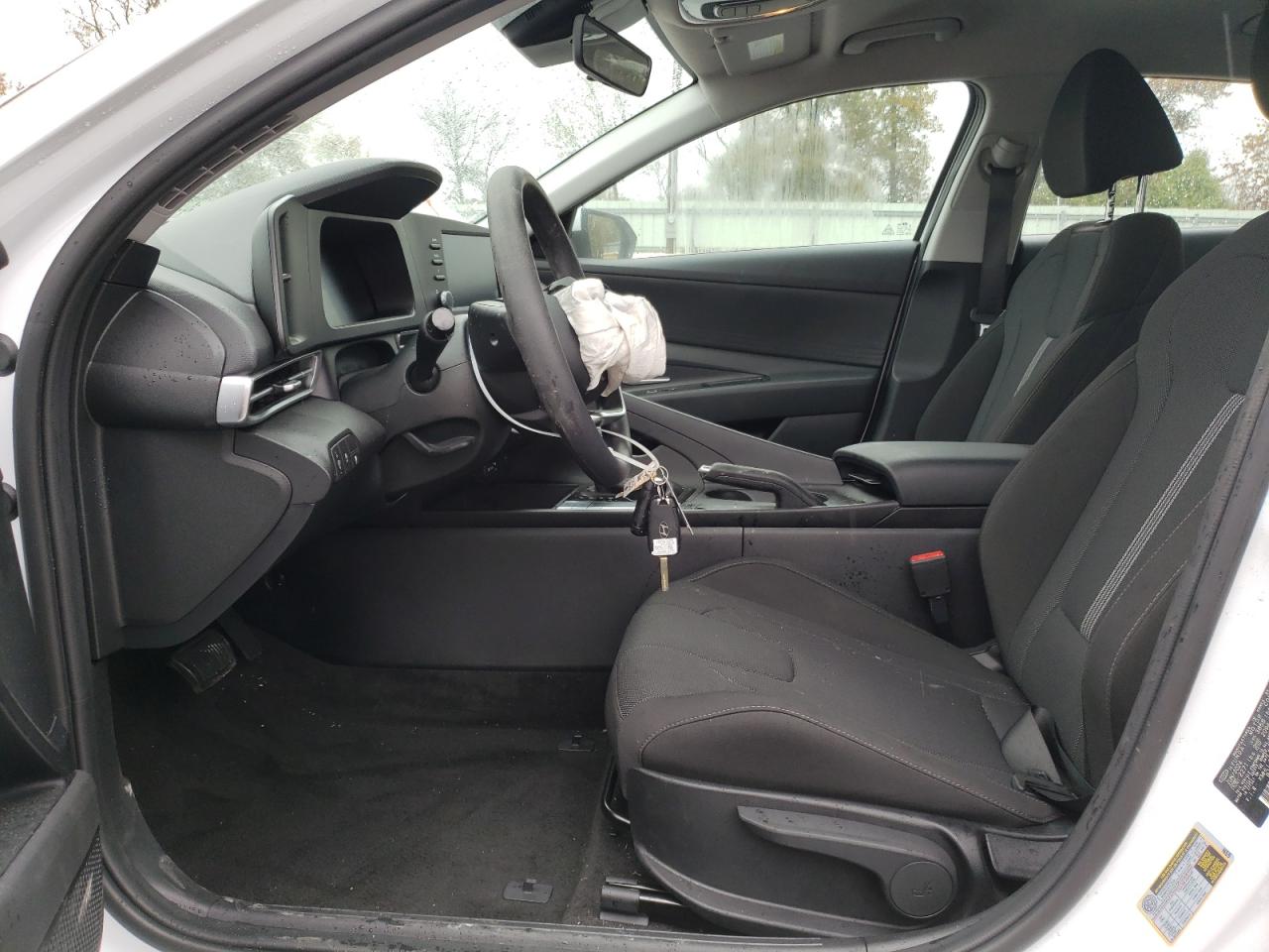 2024 Hyundai Elantra - Image 7