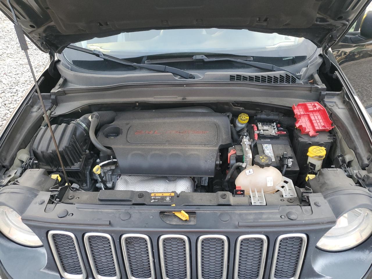2018 Jeep Renegade - Image 12