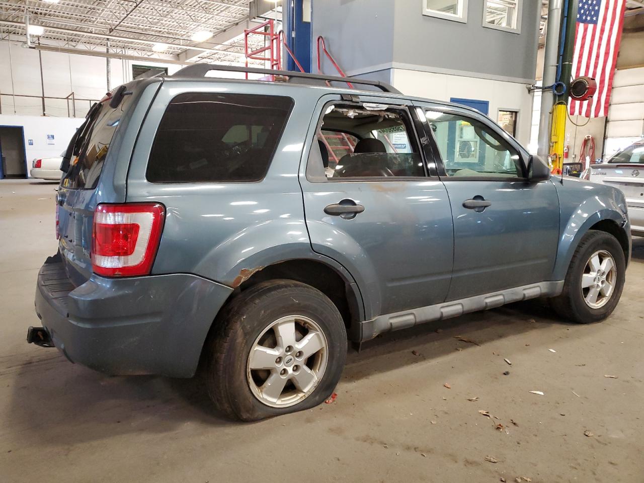 2010 Ford Escape - Image 3