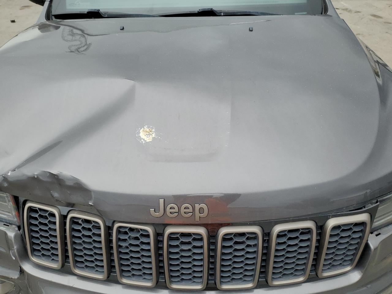 2016 Jeep Grand Cherokee - Image 11
