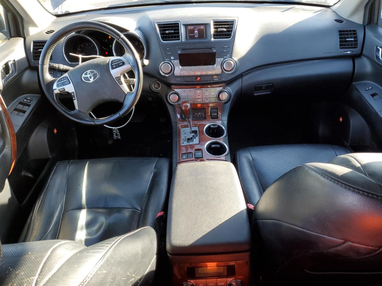 2012 Toyota Highlander - Image 8