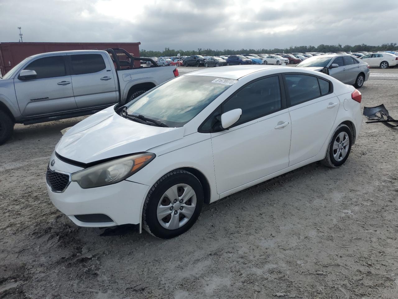 VIN KNAFK4A61G5485192 2016 KIA FORTE no.1