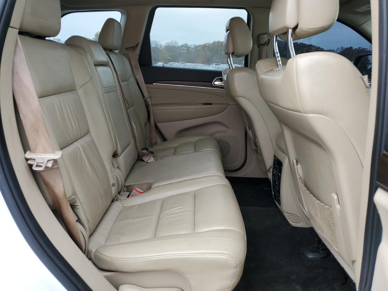 2015 Jeep Grand Cherokee - Image 12